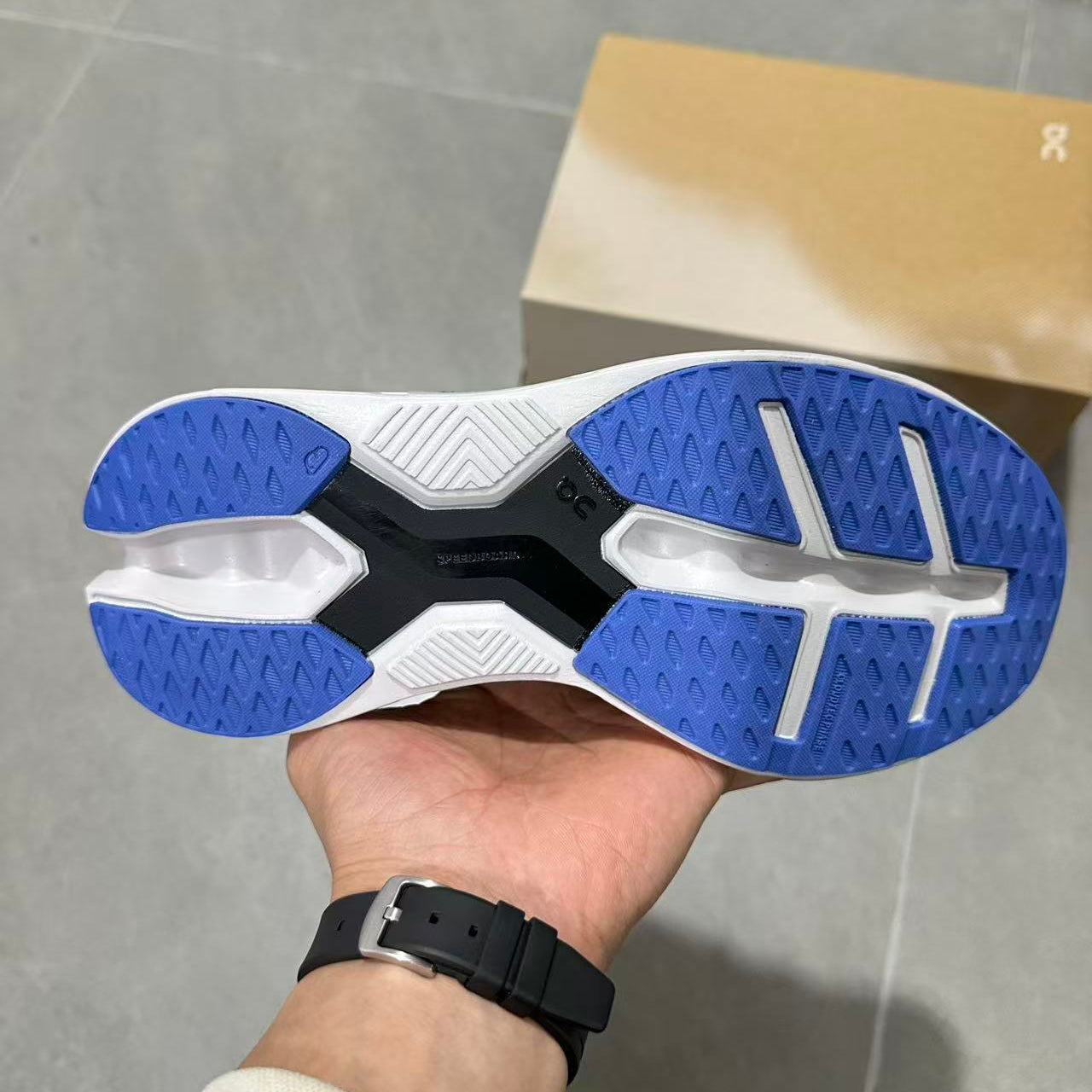ON Eclipse Running Shoes - Blue
