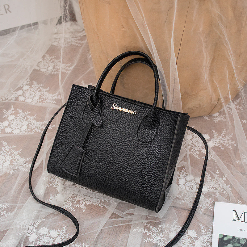 Stylish Crossbody Bag – Modern One-Shoulder Messenger Design