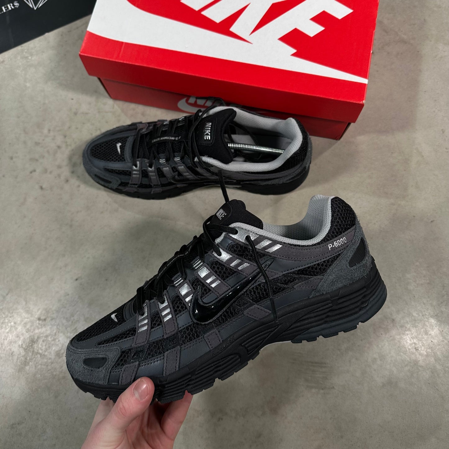NK™ P-6000 Suede Anthracite Metallic Silver