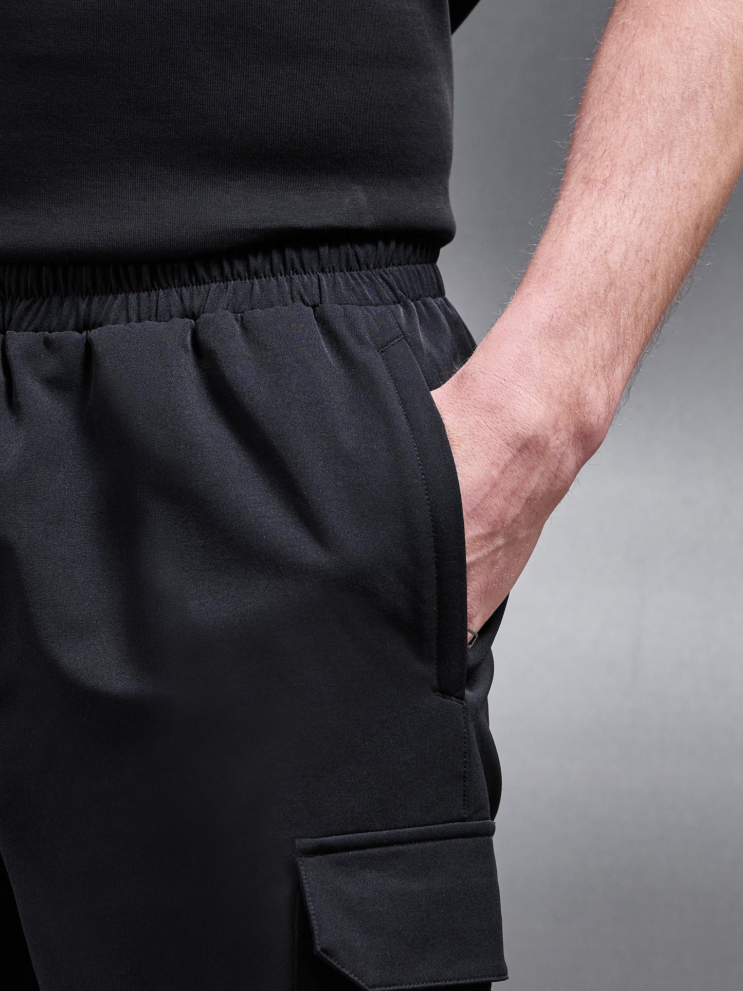 Cargo Short in Black