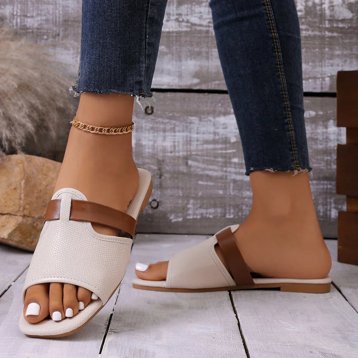 Capri Slide